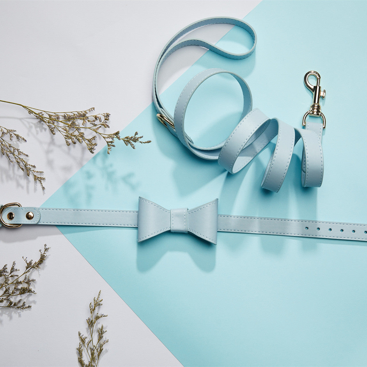 Pet Cute Bow Collar Leash Set: The Perfect Accessory for Your Furry Friend